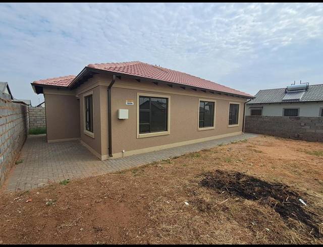 3 BEDROOM HOUSE FOR SALE IN WINDMILL PARK